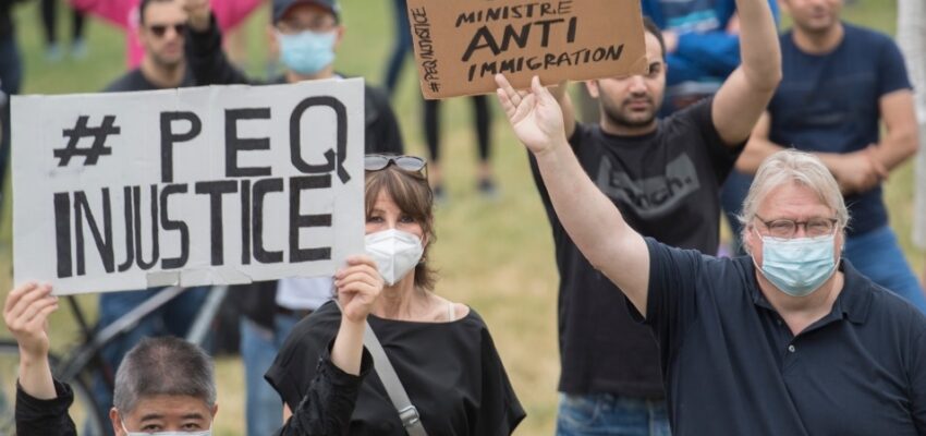 احتجاجات فى كندا لرفض الإجراءات الجديدة على برنامج الهجرة الى كيبيك