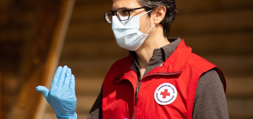 تواجد الصليب الأحمر الكندي داخل مراكز رعاية المسنين في كيبيك