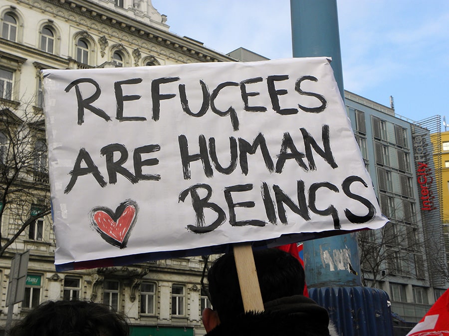 حملة الكترونية تطالب بمنح الاقامة الدائمة للاجئين فى كندا