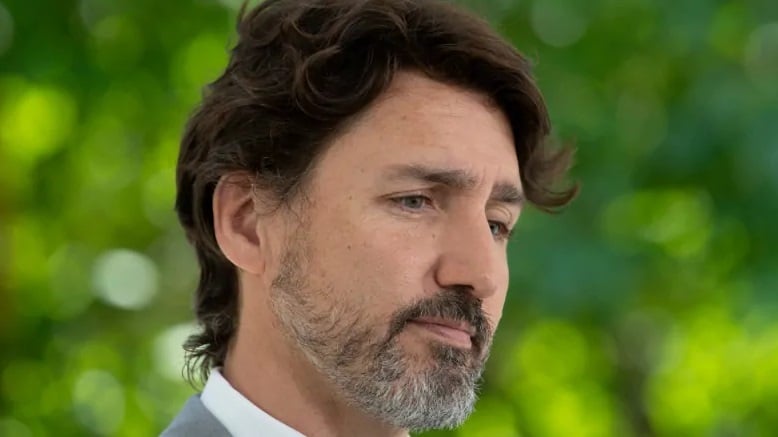 رئيس الوزراء الكندى جاستن ترودو يعتذر لكل الكنديين