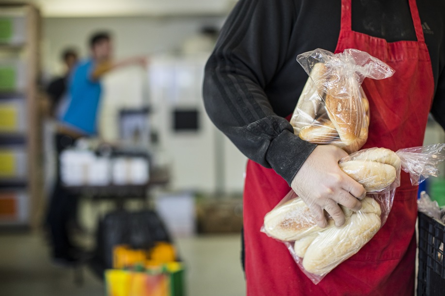 زيادة كمية الغذاء الذي يقدمه بنك حصاد مونتريال الغذائى في ظل أزمة كورونا