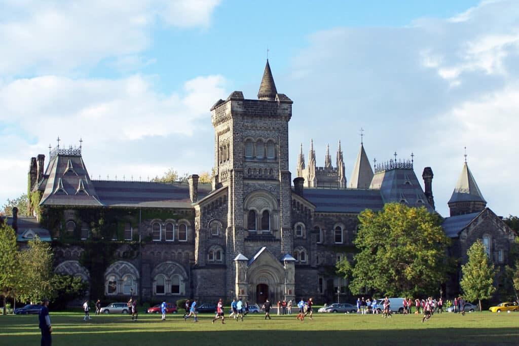 أفضل 10 جامعات فى كندا للدراسة