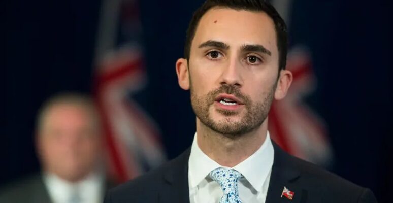 تصريحات وزير التعليم بشأن تحديث خطوة عودة الدراسة فى أونتاريو