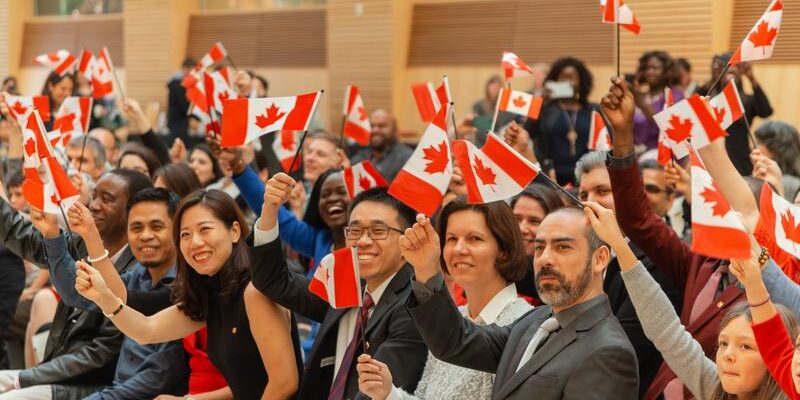طلبات إزالة رسوم الجنسية تقدم إلى الحكومة الكندية