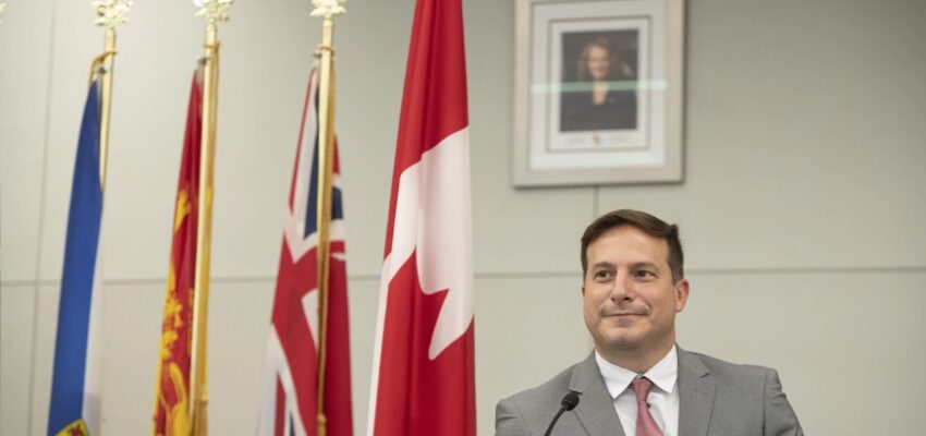 منح الحكومة الكندية الإقامة الدائمة للعاملين بالصحة من طالبوا اللجوء