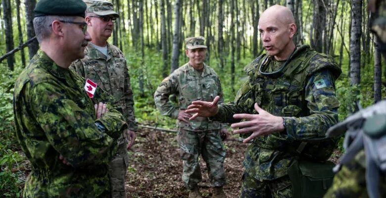 قائد الجيش الكندى يتعهد بإصدار أوامر خاصة لإقتلاع المتطرفين فى الرتب