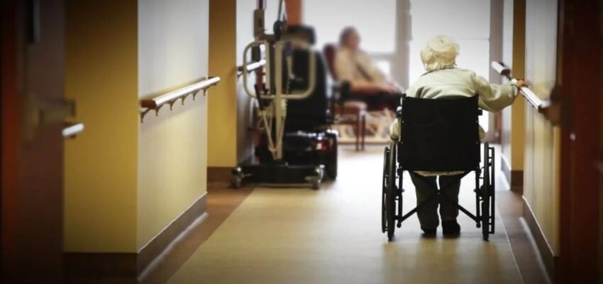 أونتاريو تقرر عزل مراكز رعاية المسنين وعدم خروج النزلاء