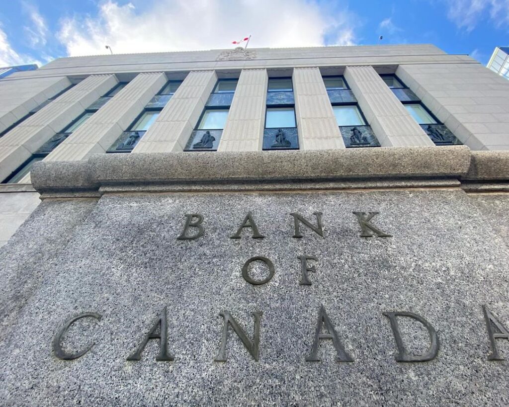 بنك كندا  الفوائد ذات معدل منخفض طويل الأجل