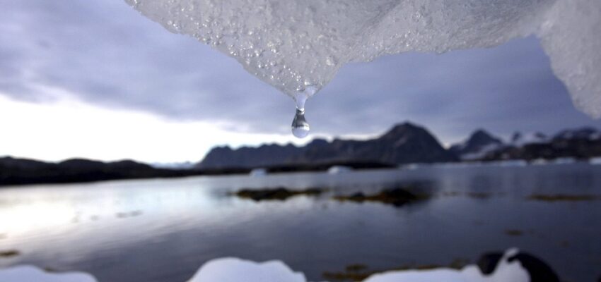 ذوبان الجليد الدائم يهدد العالم
