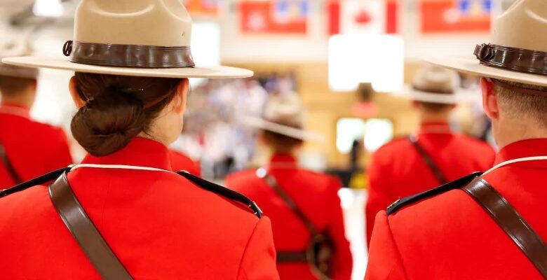 تقرير لاذع يصف ثقافة شرطة الخيالة الكندية الملكية بالسامة فى التعامل مع النساء