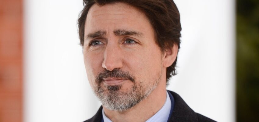 رئيس الوزراء يدعو الكنديين لمحاربة كوفيد-19