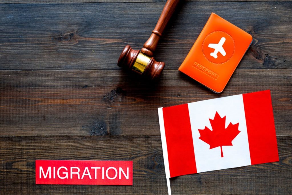 كيف ترعى شريكك من الولايات المتحدة للهجرة الكندية