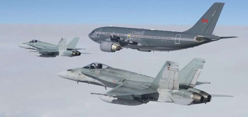تتدرب الطائرات المقاتلة الكندية على إعادة التزود بالوقود جوا