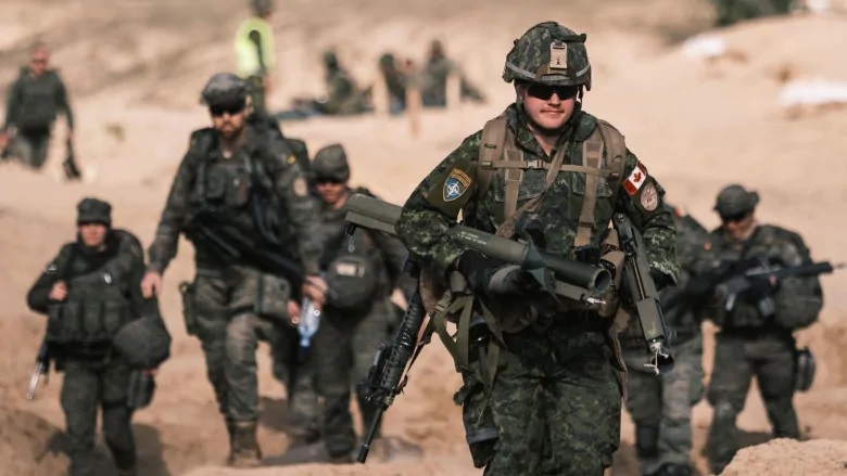 لاتفيا تقلل من شأن حالات كوفيد-19 فى القضايا العسكرية الكندية فى قاعدة البلطيق