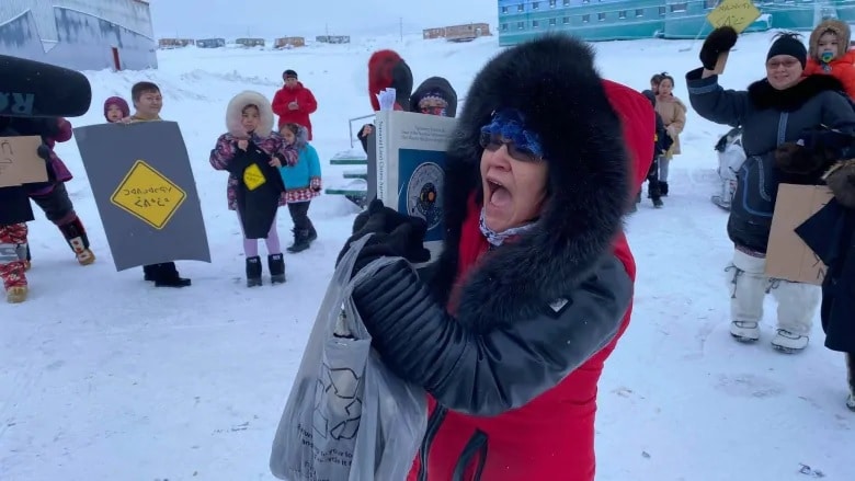 احتجاجات التوسع في منجم القطب الشمالي في جميع أنحاء نونافوت