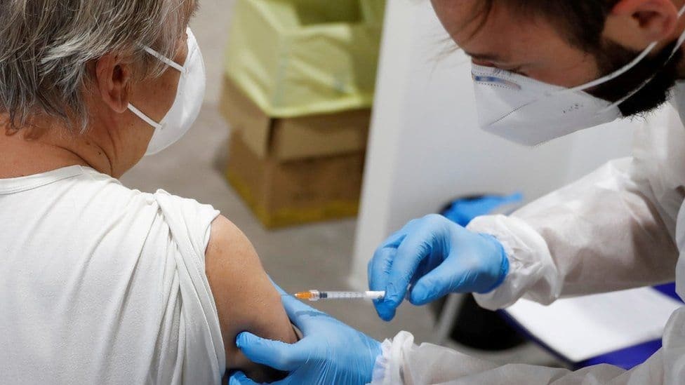 يُطلب من الكنديين تقديم اللقاحات إلى البلدان المحتاجة